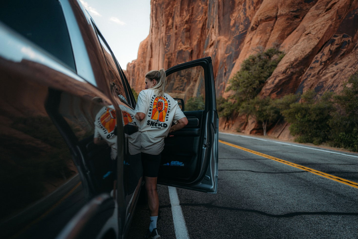 Shotgun Loose T-Shirt | whales