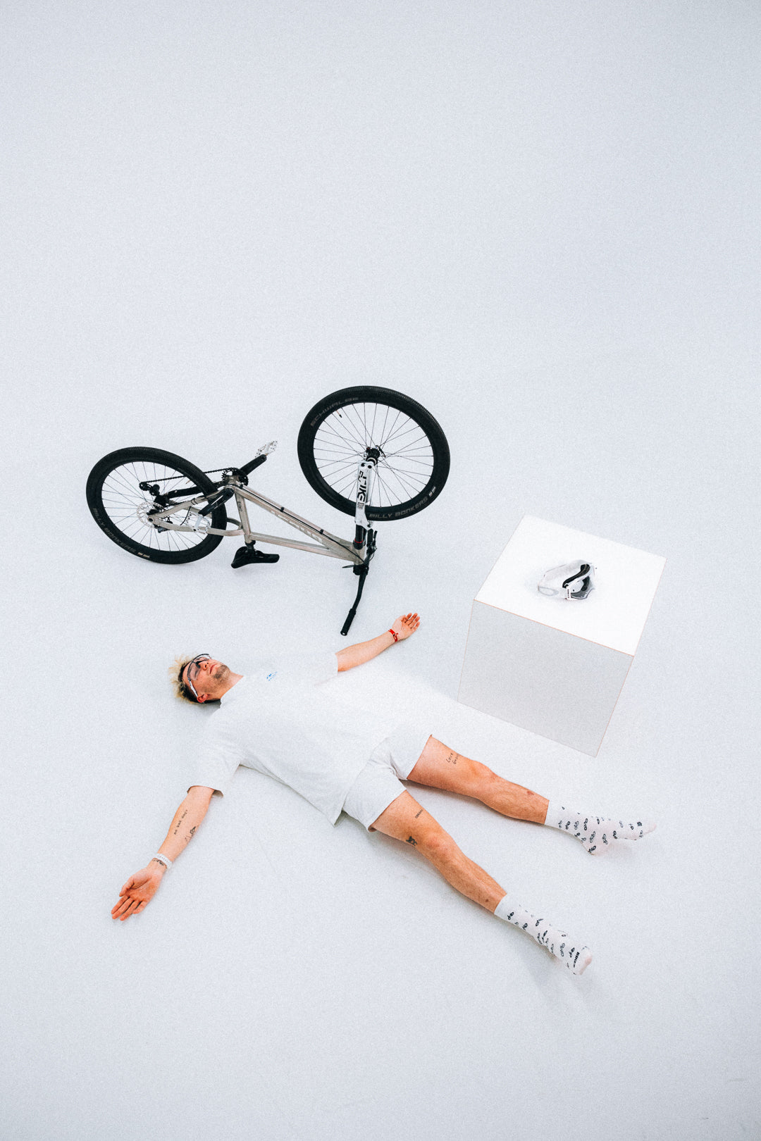 Korbisquad socks | Ride Bikes | white