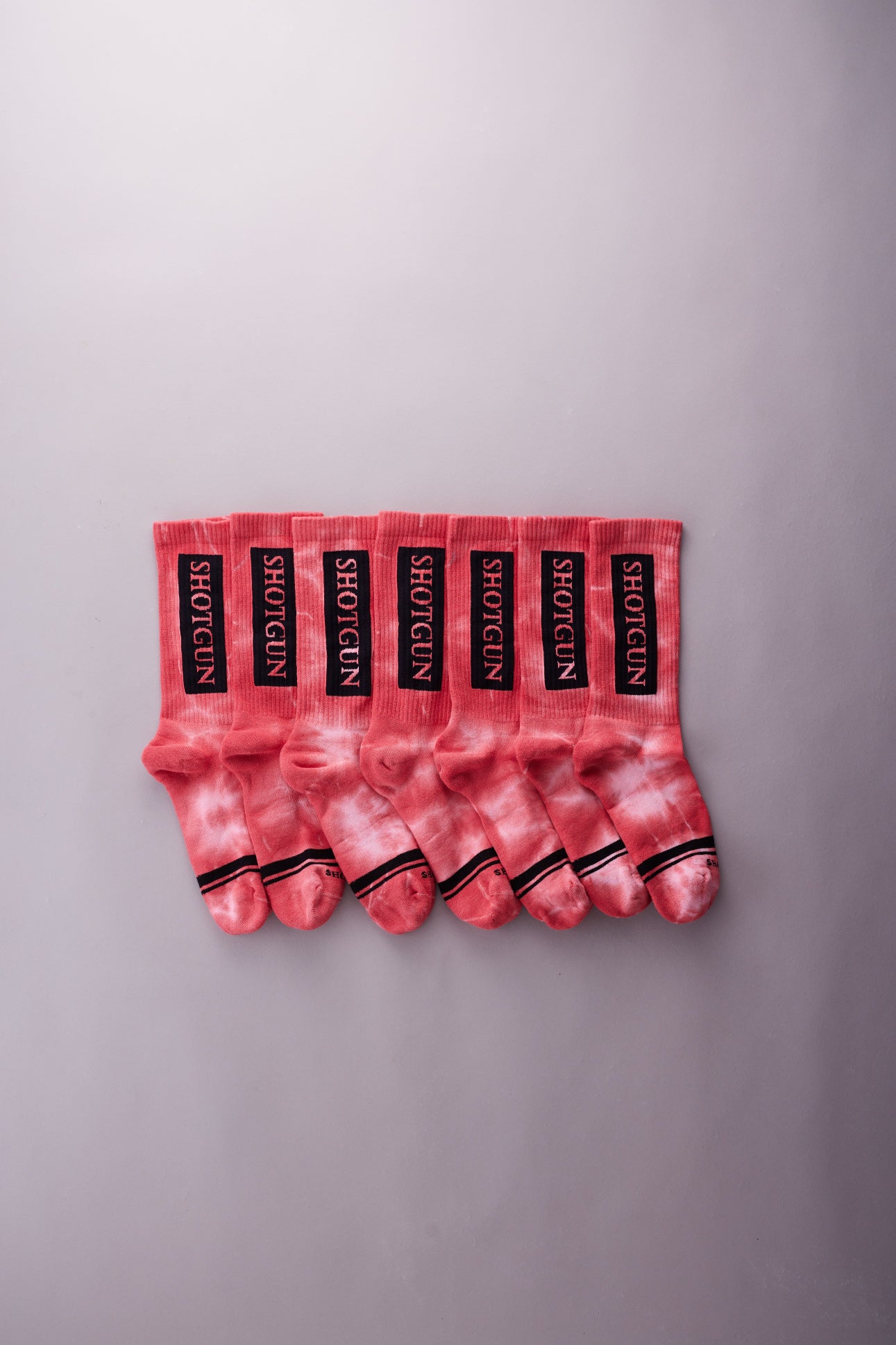Shotgun Batik Socken | Block Logo