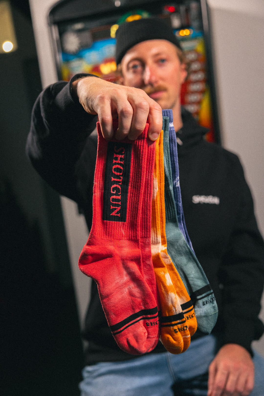 Shotgun Batik Socken | Block Logo