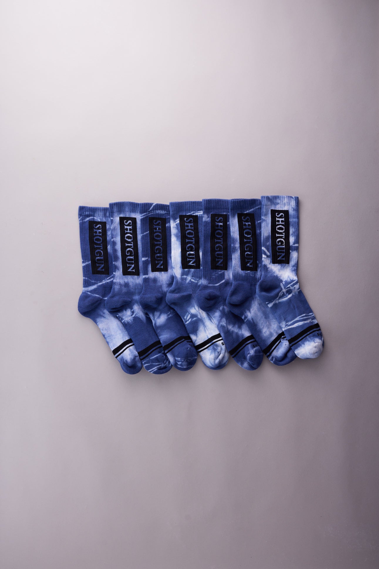 Shotgun Batik Socken | Block Logo