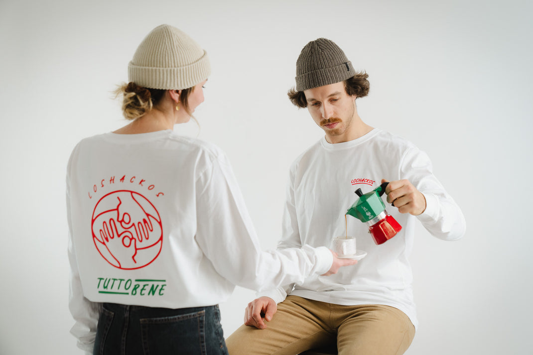 Los Hackos – SHAKE HANDS SUPPLY